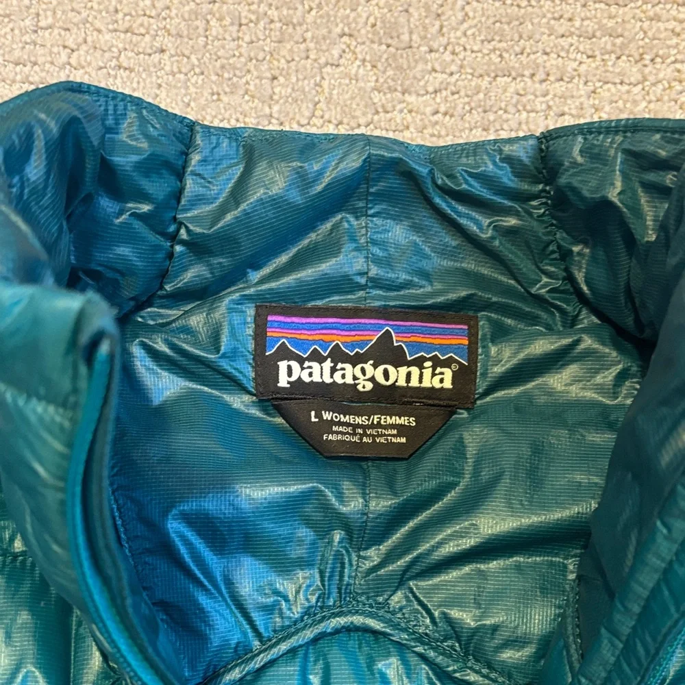 Patagonia Micro Puff Jacket - Picture 2 of 3